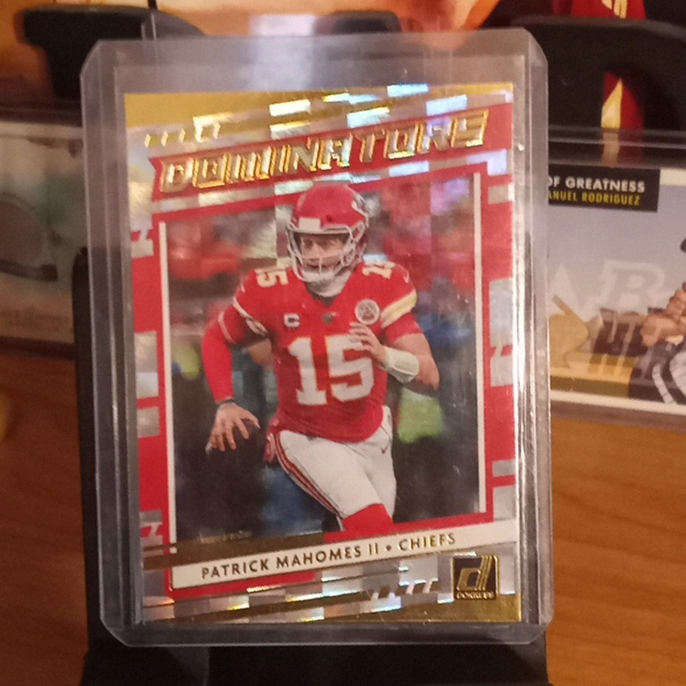 PATRICK MAHOMES II ( 2 CARD LOT )